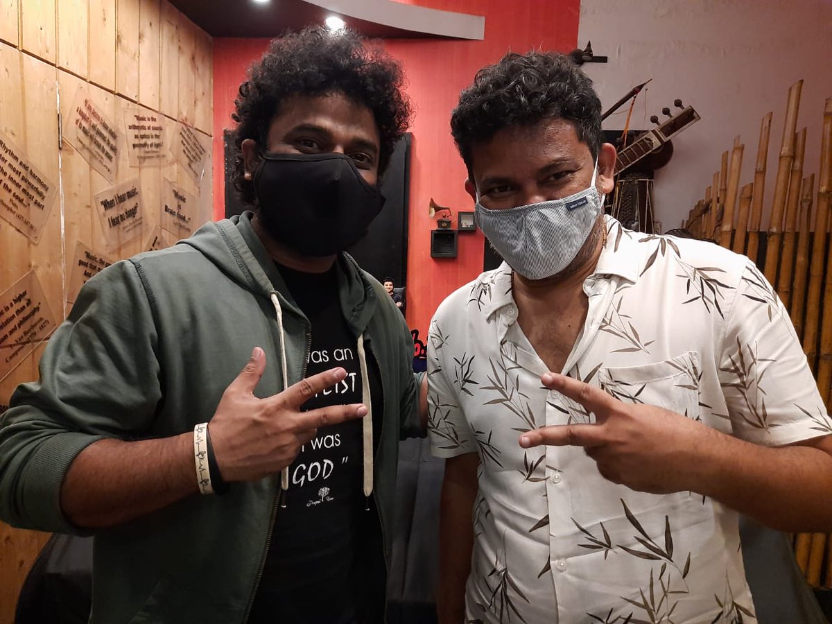 Crypto_2k23's tweet photo. #Khiladi audio ❤❤🔥🔥

@ThisIsDSP Is super confident 💥

@RaviTeja_offl @DirRameshVarma
@DimpleHayathi @Meenachau6 
@UrsVamsiShekar @idhavish @KHILADiOffl. https://t.co/KEEQeNg4B8
