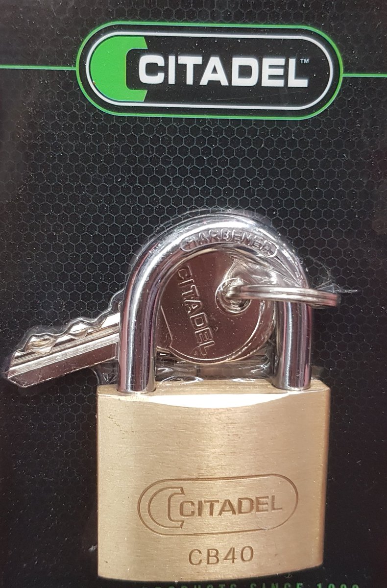 AerynSun82's tweet photo. @TradesTrey oh the irony. 🤣 Found in a german tool market.
 #amc #AMCtothemoon https://t.co/2TJxNKnLGz