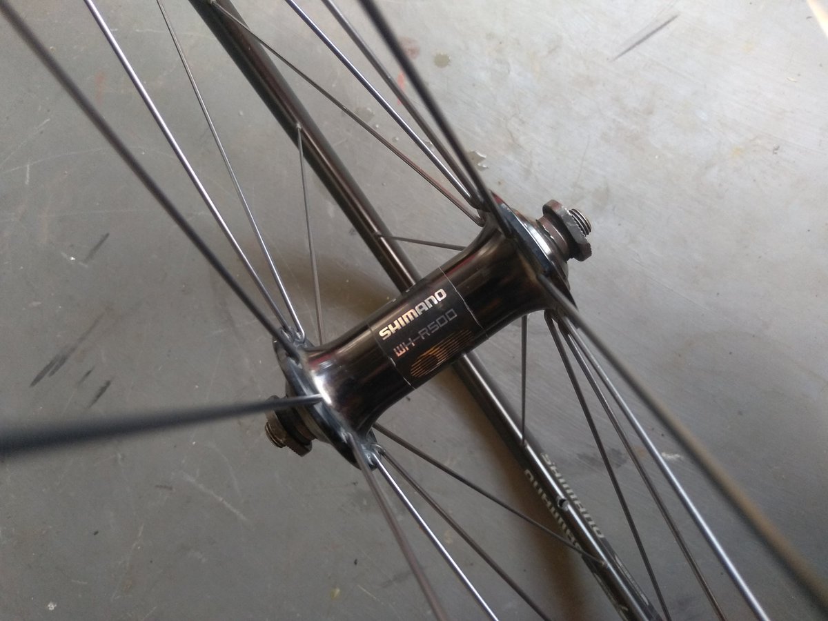 ditolksn's tweet photo. wts
wheelset front shimano wh-r500
good condition 
800k
lokasi bekasi
https://t.co/TLMMMjCF7Z
#frfjb #fnfjb  #jualroadbike @fnfjb @fix_fixed @fixpart16 @fixieaks @fRBjb https://t.co/rMxDYkodCh