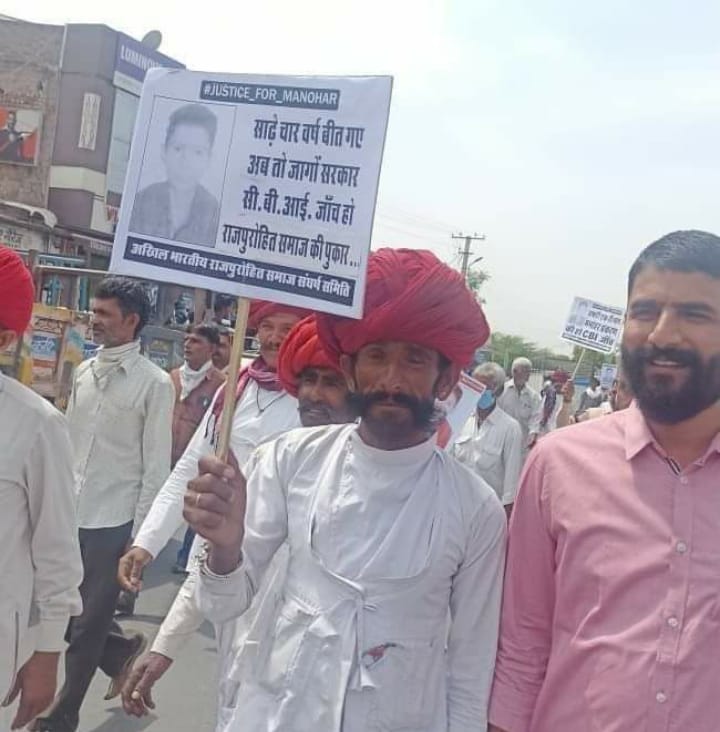 SATISH01996's tweet photo. बहरों को सुनानें के लिए, धमाके बहुत जरूरी हैं.....!!
#भगतसिंह 
#मनोहर_प्रकरण_CBI_जांच_हो 
@ABPNews 
@ZeeNews 
@aajtak https://t.co/Pevm4AHkPq