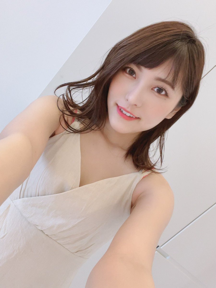 白のワンピース🤍🕊