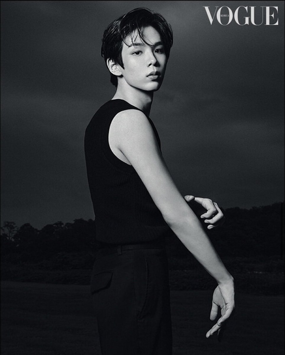 <보그 Vogue Korea 2021.8 (표지 3종 중 랜덤)> - 두산매거진 편집부  aladin.kr/p/tPIoD #aladinbook  

쇼타로 미리보기ㅠㅠㅠㅠㅠㅠㅠ