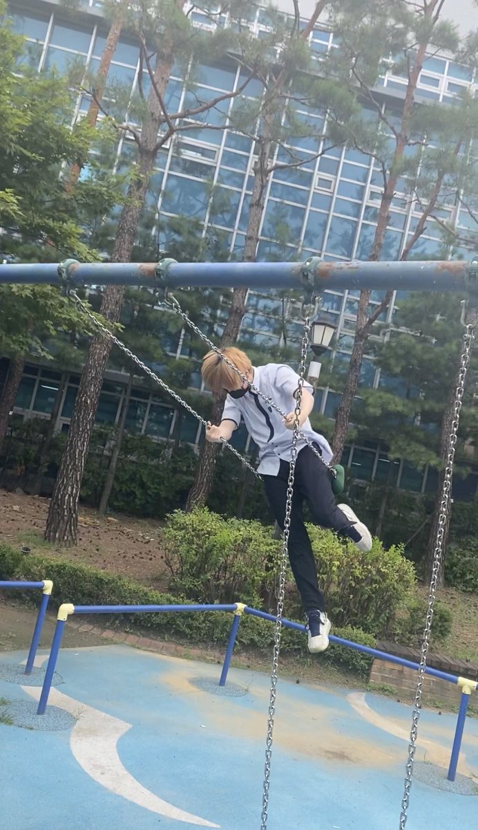 BAE173_member's tweet photo. [#도현]
시험 끝났다!!!
#BAE173 #비에이이173 
#DOHYON https://t.co/yrX2BqrSOs