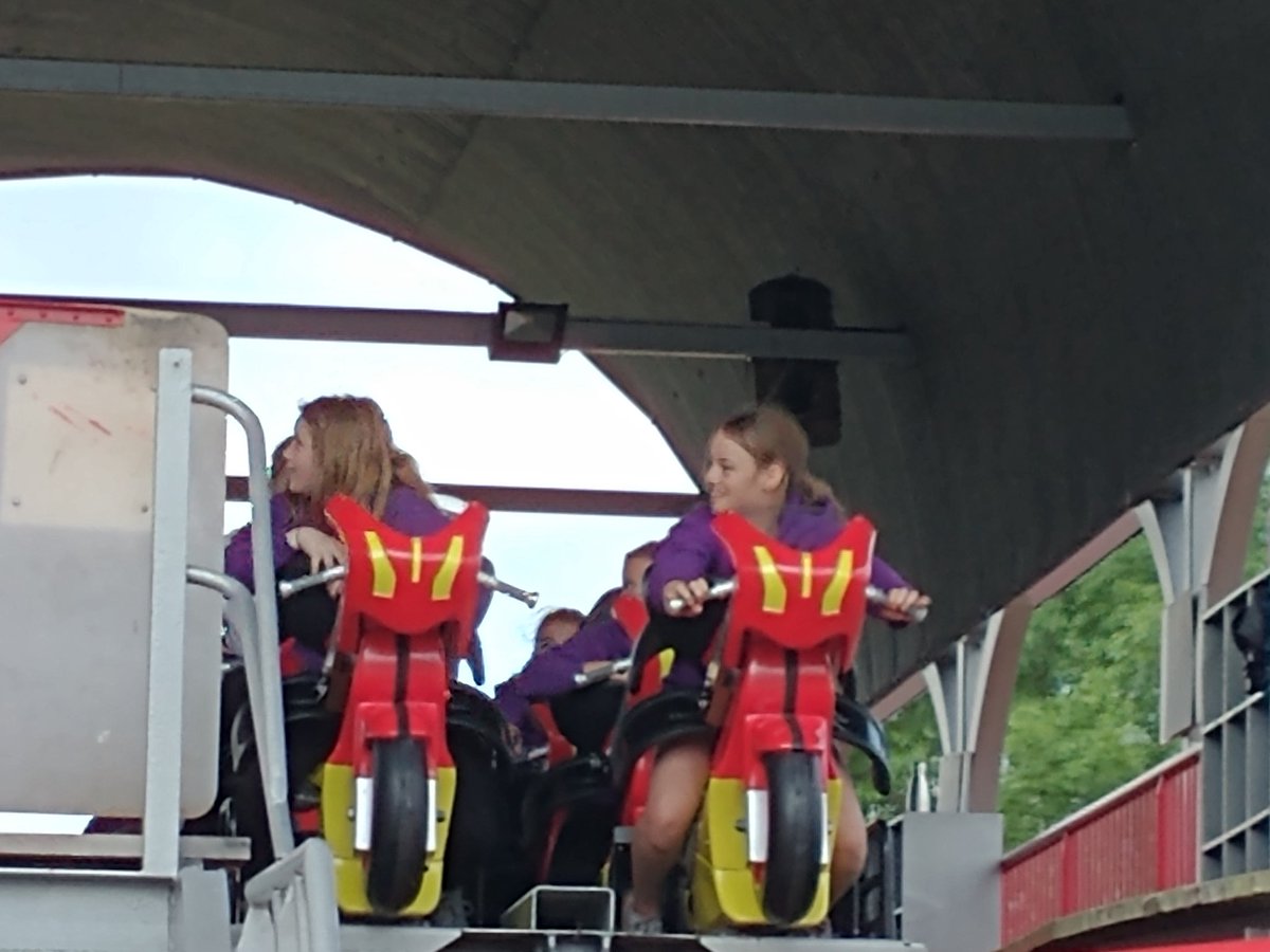 MeadsteadC's tweet photo. Flamingo Land! @MeadsteadPA @MeadsteadHead @MeadsteadD @AETAcademies https://t.co/cDSpRYYjic