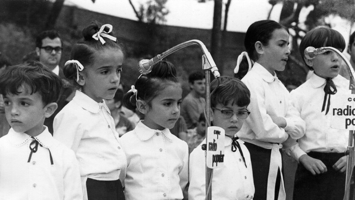 El recital previsto para el 11 de septiembre ha sido suspendido. El aumento de la incidencia ha hecho que la Generalitat prohíba actos multitudinarios en agosto y septiembre. Todo es providencia.