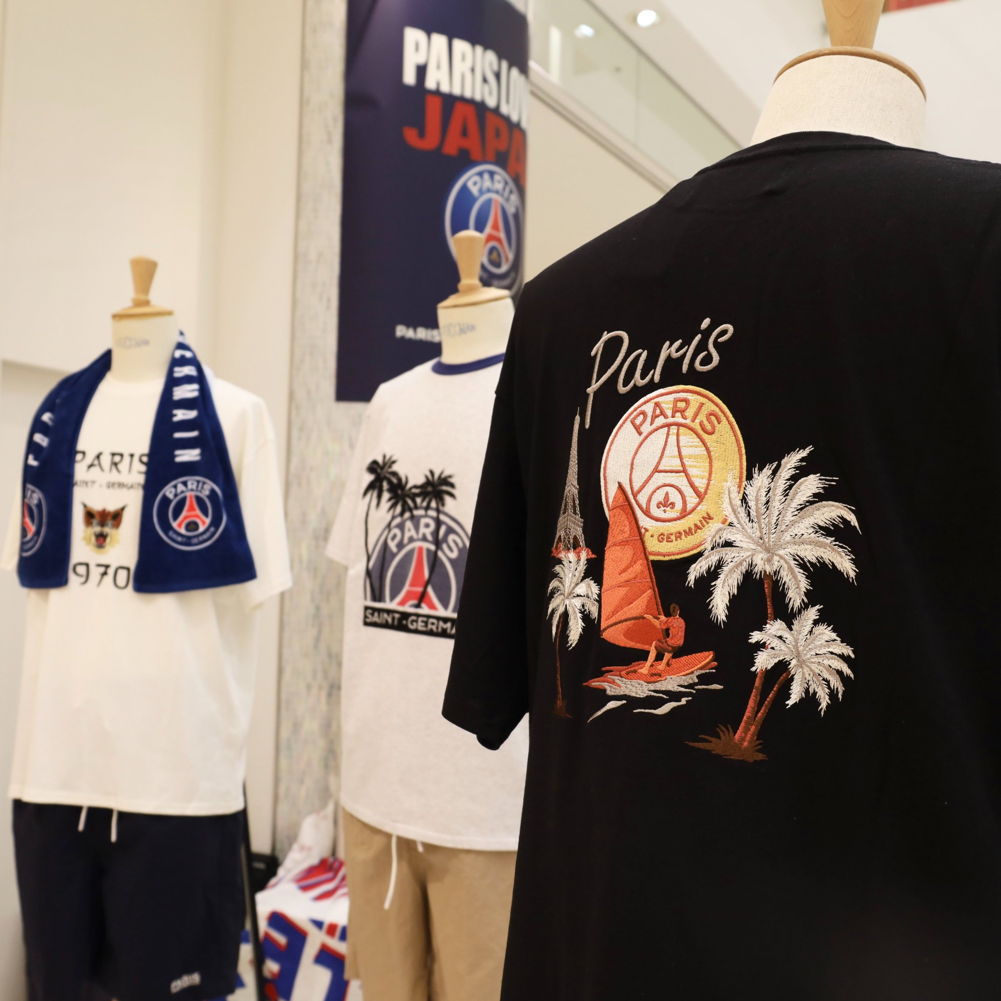 テラスモール湘南 湘南初 パリ サンジェルマン 期間限定ショップ サッカーファン向けのグッズから Nikeのジョーダンコラボモデルなど スポーツにも普段のファッションにも使えるウエアが幅広くそろっています Paris Saint Germain Store Tokyo