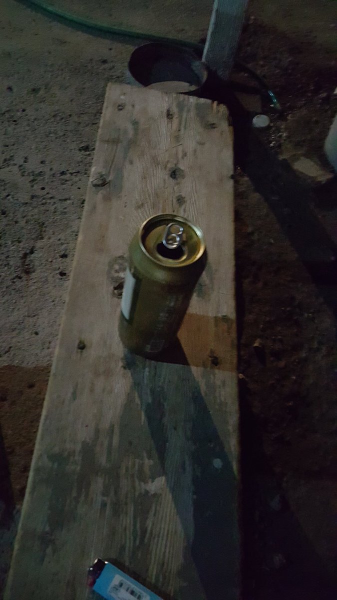 RomanosDanny's tweet photo. Salud y a brindar por el caído 🤘 https://t.co/EFYc713sjN