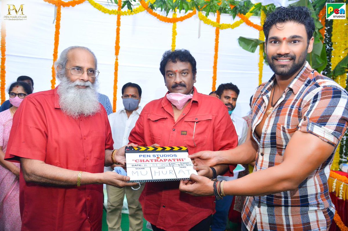 ManobalaV's tweet photo. Double Mass Combo @BSaiSreenivas &amp; #VVVinayak's Bollywood Film #BSS9 has launched with a formal Pooja Ceremony!

🎬 by @ssrajamouli
🎥Switch on #RamaRajamouli
First Shot Dir #AMRatnam 
Script by #VijayendraPrasad 

💰@PenMovies @jayantilalgada

Regular shoot begins Today! https://t.co/Zh7g8eWAc1