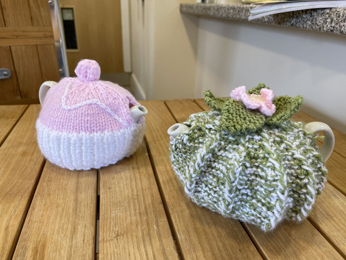 Evening relaxation, using up oddments of yarn - tea cosies for #ThePavilionTeaRooms hoping to open very soon just waiting for a clean report on the water supply 🤞🤞