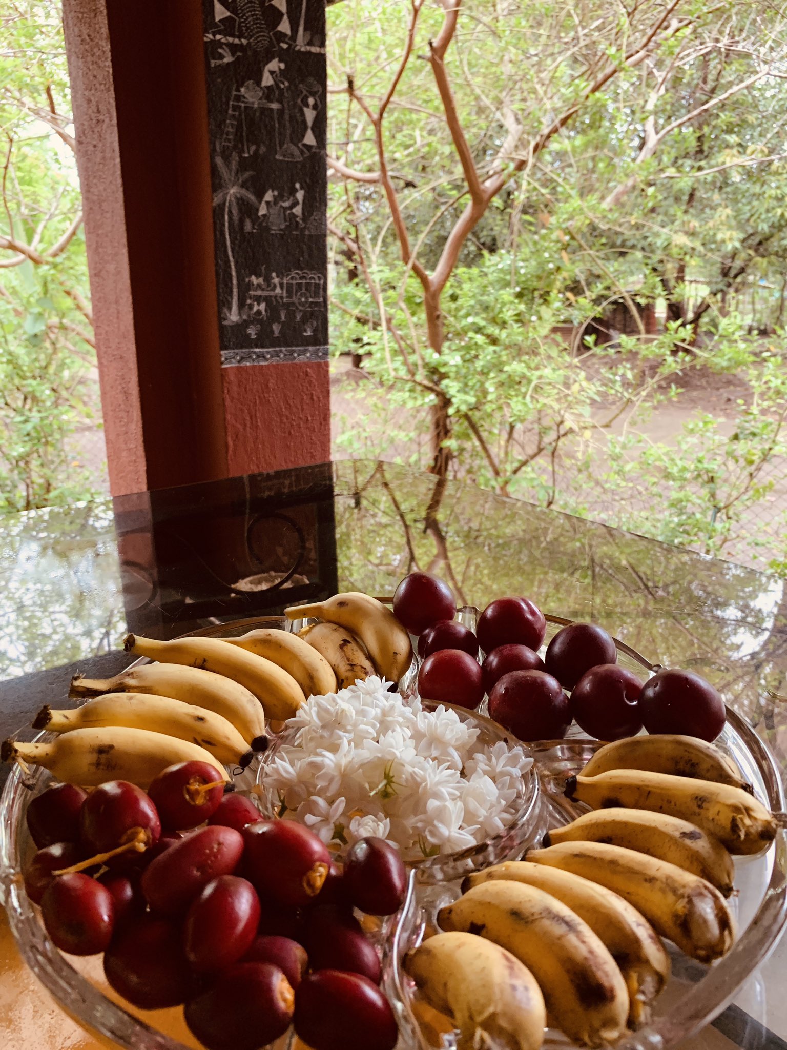 Rujuta Diwekar on Twitter "The desi khajoor or red dates are in season