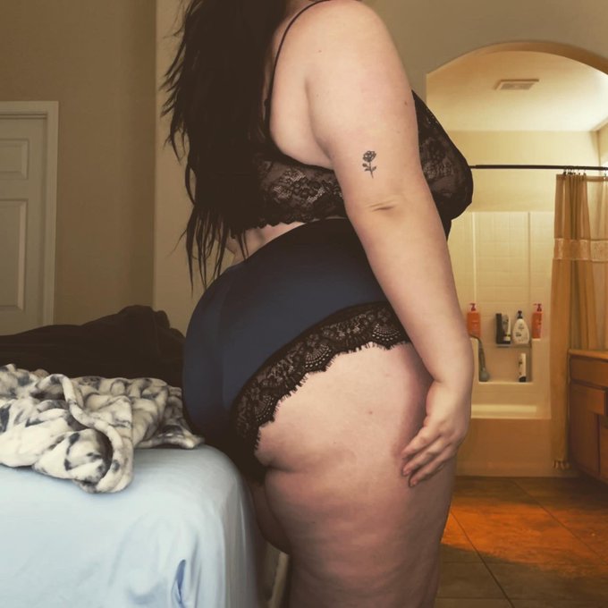 Ღ 𝓖𝓸𝓭𝓭𝓮𝓼𝓼 𝓗𝓸𝓷𝓮𝔂 Ღ's pics and videos - E6Z aGVVcAA1tWI jpg:small