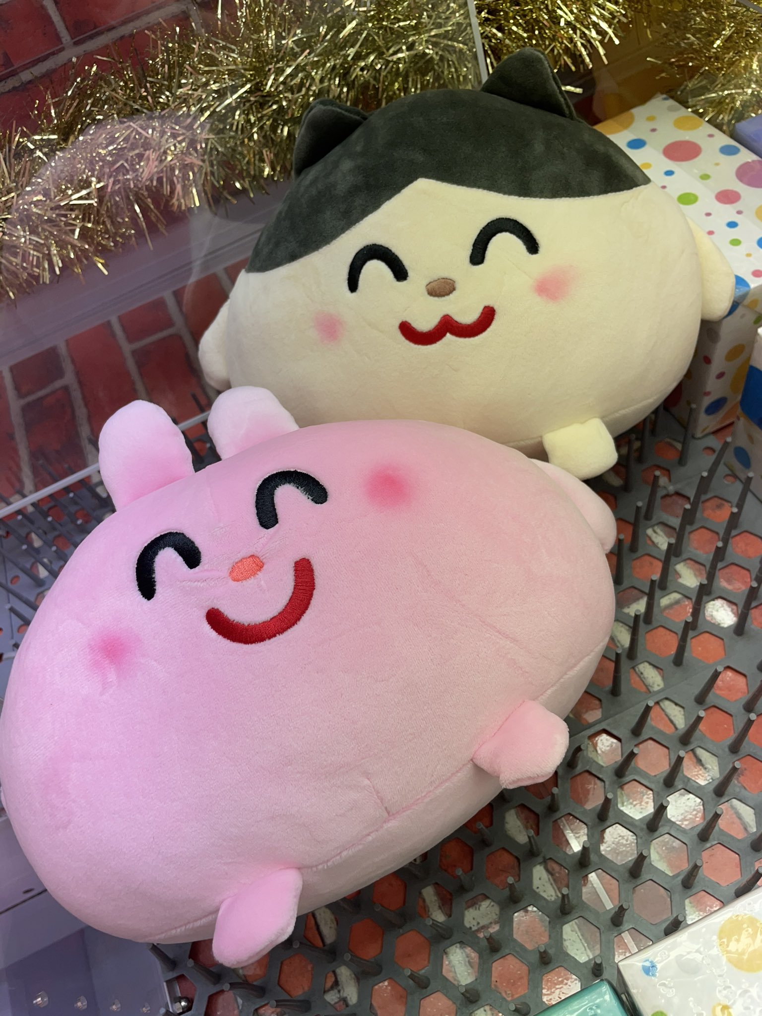 ドラマ下北沢 プライズ専門店 いらすとや もちもちぬいぐるみbig 本日入荷致しました 約25cm もちもち生地がたまらない にこにこ笑顔で登場です 下北沢 ゲーセン 新入荷 プライズ ぬいぐるみ いらすとや フリー素材 みふねたかし