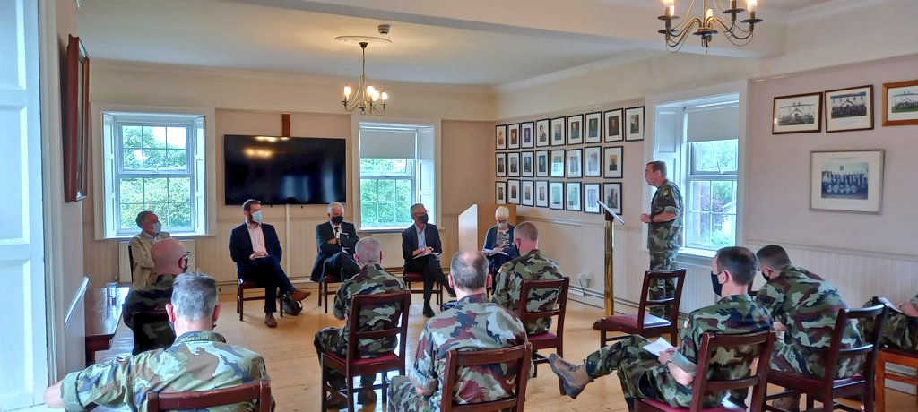 Yesterday, 3 Inf Bn welcomed @IRLCoDF to James Stephens Barracks. The Commission engaged with members of all ranks within the unit on a wide range of topics and issues. #DílisGoBráth