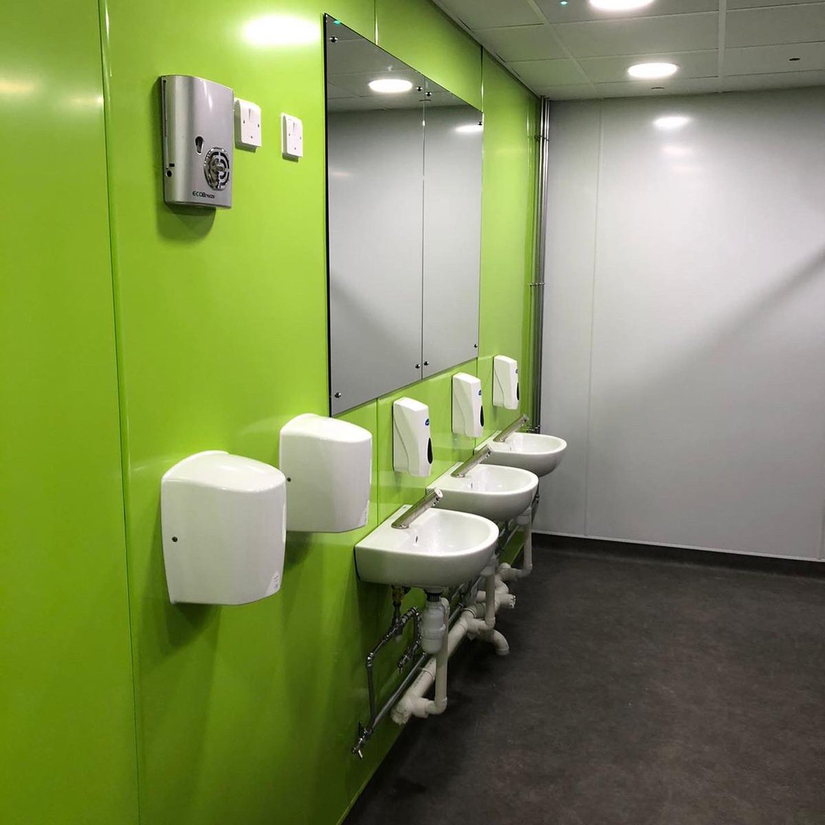 FutureMastics's tweet photo. Our team working late last night at the Asda Superstore in Rugby, Warwickshire. #mastic #masticman #masticcompany #masticcontractor #sealant #sealantapplication #sealantcompany #sealantcontractor #Rugby #Warwickshire https://t.co/ga7VwOqGrR