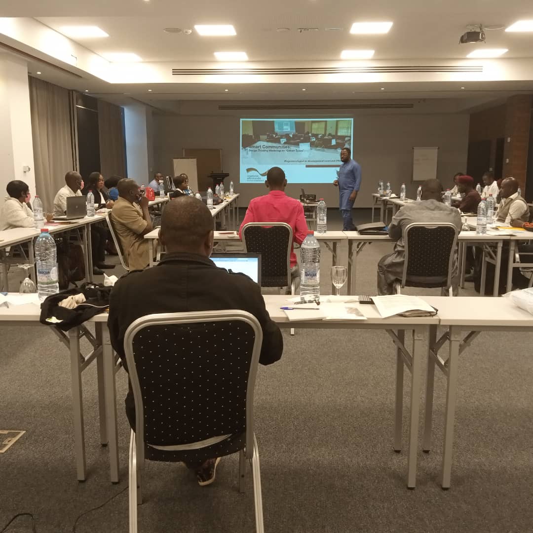 DigaMathieu's tweet image. Espace citoyen et participation citoyenne : un atelier de Design Thinking 💡📝 pour imaginer les bornes numériques de demain. 🖥️ #PRADEC #PROMUD