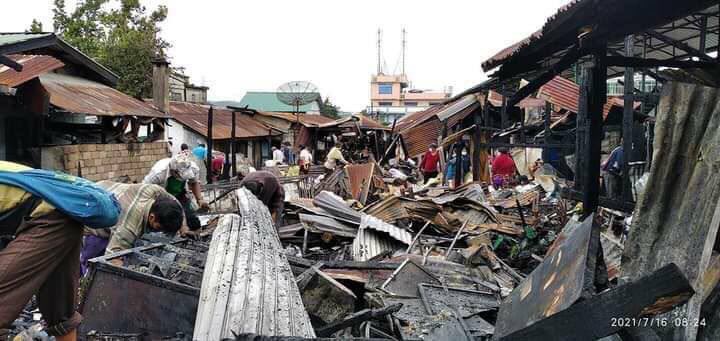 In Kukai, Shan State, a huge fire broke out in a market and several shops including some pharmacies were damaged last night. #MyanmarCovidSOS #July16Coup #WhatsHappeningInMyanmar