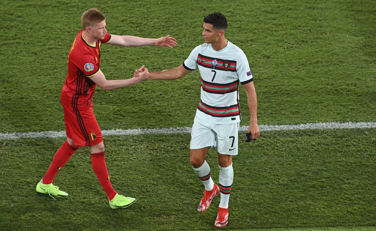 Tỷ lệ cược Ballon d'Or 2022: Ai được yêu thích? Kevin De Bruyne & Cristiano Ronaldo xếp hạng ở đâu