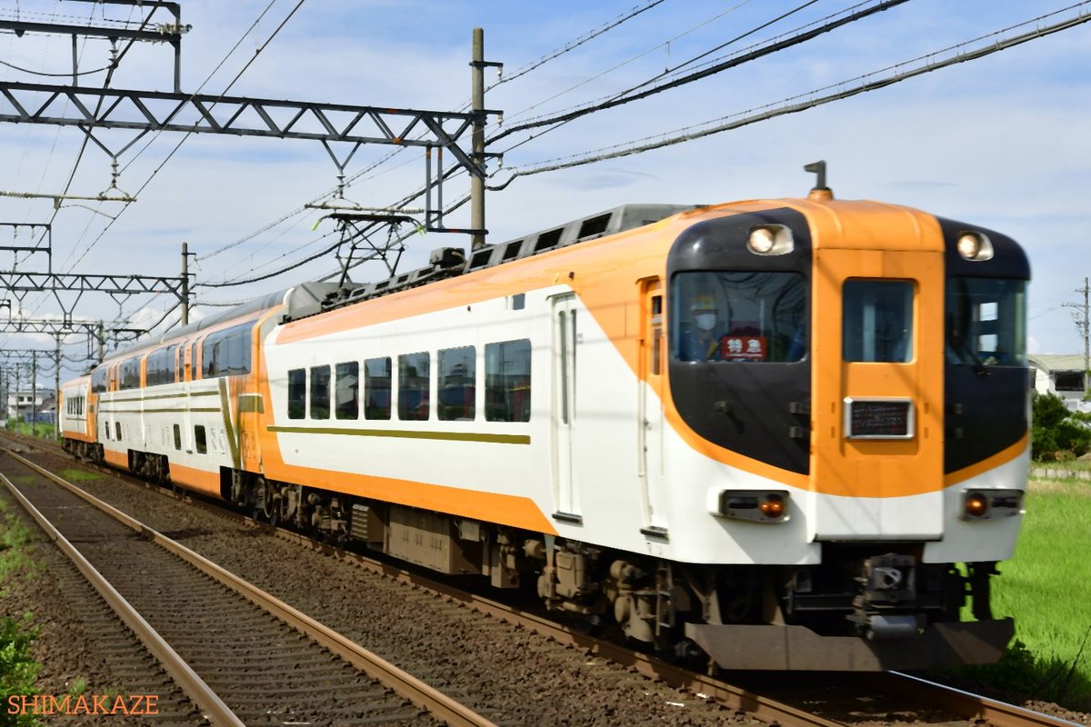 50101TUBASA's tweet photo. (試)30000系 V14 VistaEX 出場試運転 明星検査区配属変更後の塩浜検修車庫入場初で(C#30114)車輪交換のみ行いました
夏ぞらで曇っていたら直前に晴れて日差しに浴びる😅
面撮りはかなり遠かった🥲
① 楠〜長太ノ浦 ② 長太ノ浦〜楠
#VistaEX
#試運転
#V14
#長太ストレート
#近鉄 https://t.co/xwMGAy0EcI