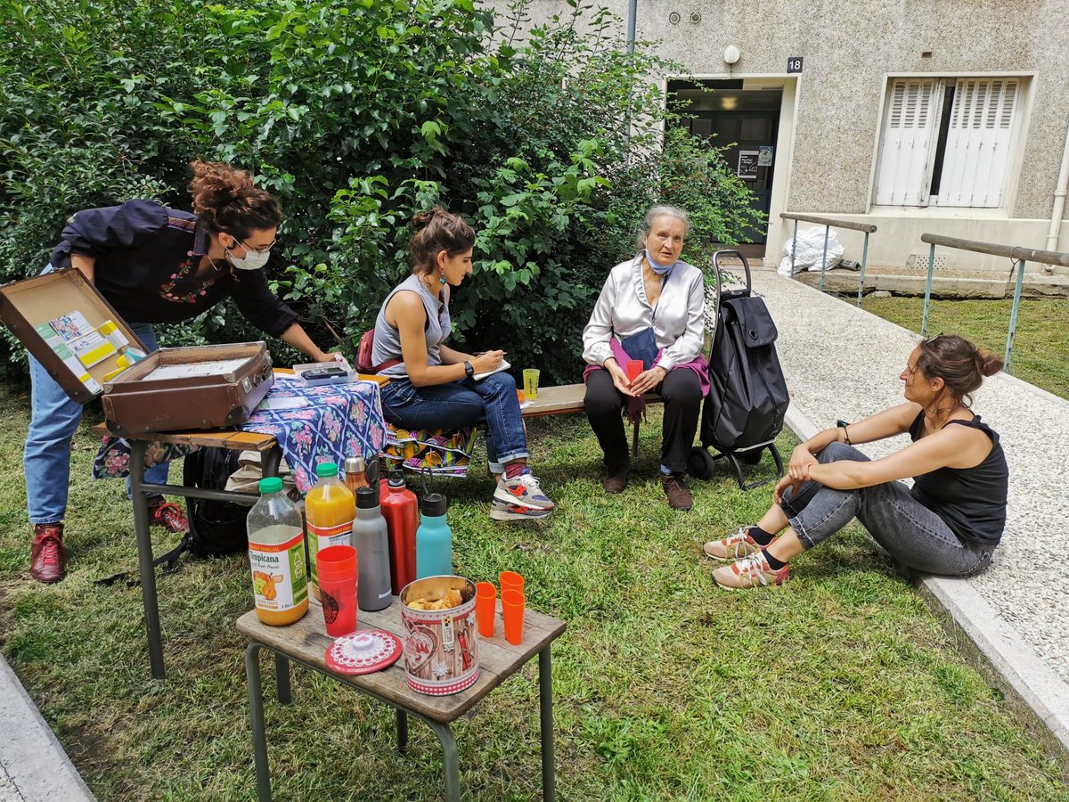Encore une belle journée à la Cité Charles Hermite (18ème) pour Vieillir Vivant.  Nous avons enchaîné petit déjeuner, goûter, apéro pour imaginer avec les habitants un service sur mesure pour accompagner les personnes âgées les plus isolées. #vieillirvivant #veillesociale