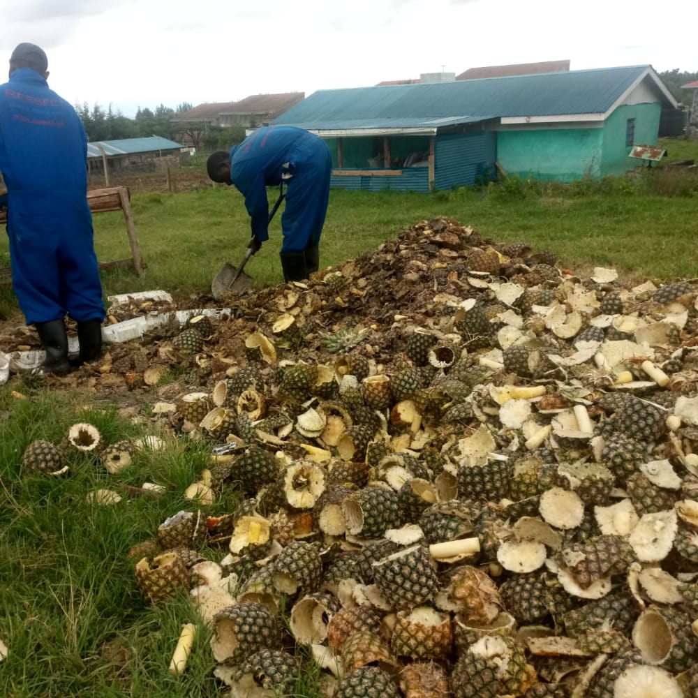 REFOOTURE tweet media