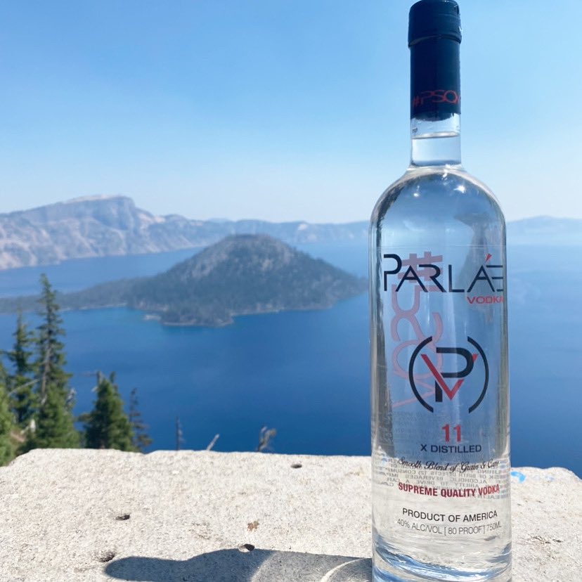 ParlaeVodka's tweet photo. Wizard Island 🧙🏼‍♂️ #craterlake #ParlaéVodka #PV #PSQV https://t.co/W5KJB1wc27
