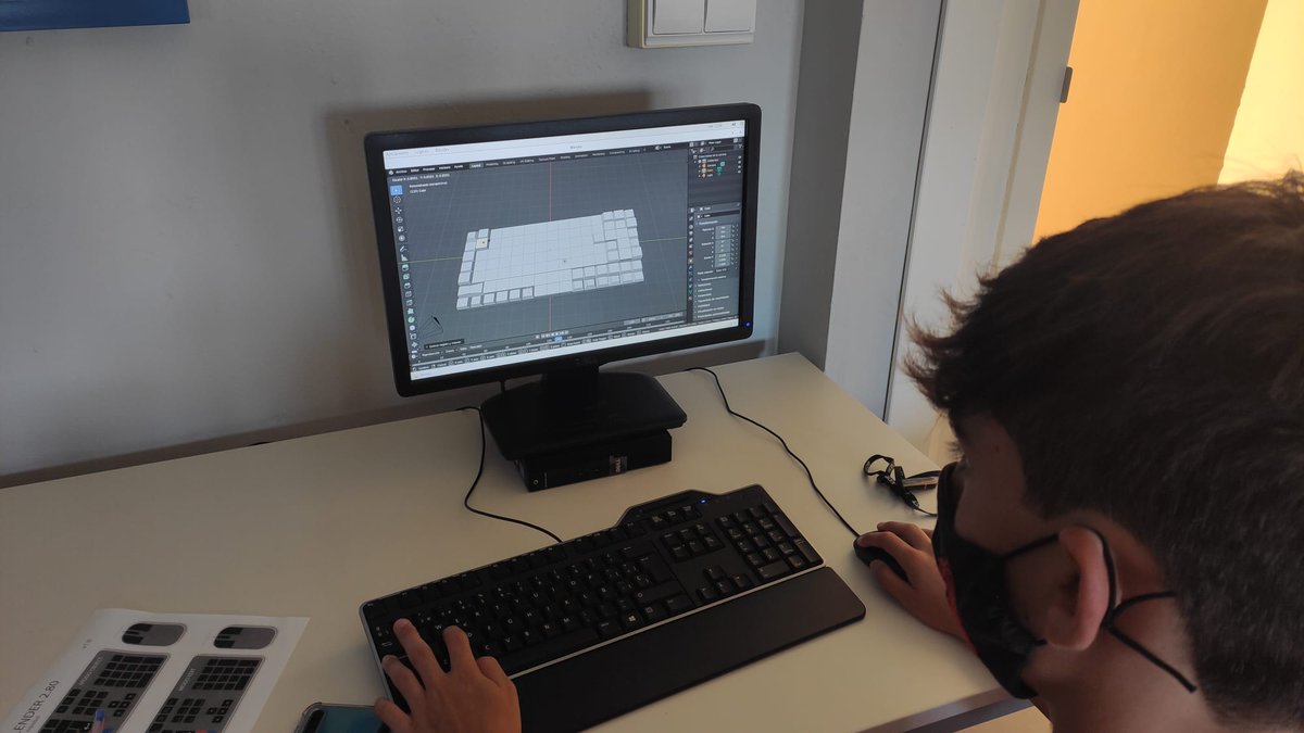 Disfrutamos del #veranodigital en #Guadalinfo y aprendemos a usar la herramienta Blender para diseño y animación 3D. ¡Una profesión de futuro!