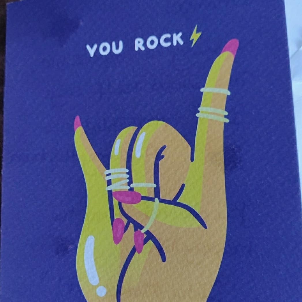 Today is #kindnessbypost exchange day. I got such a lovely card from a complete stranger. Thanks to <a href="/MHC_UK/">MHC_UK</a>  for organising such a heart warming initiative to spread kindness. Thanks to <a href="/beckymatson84/">Becky Matson</a> for introducing me to #kindnessbypost