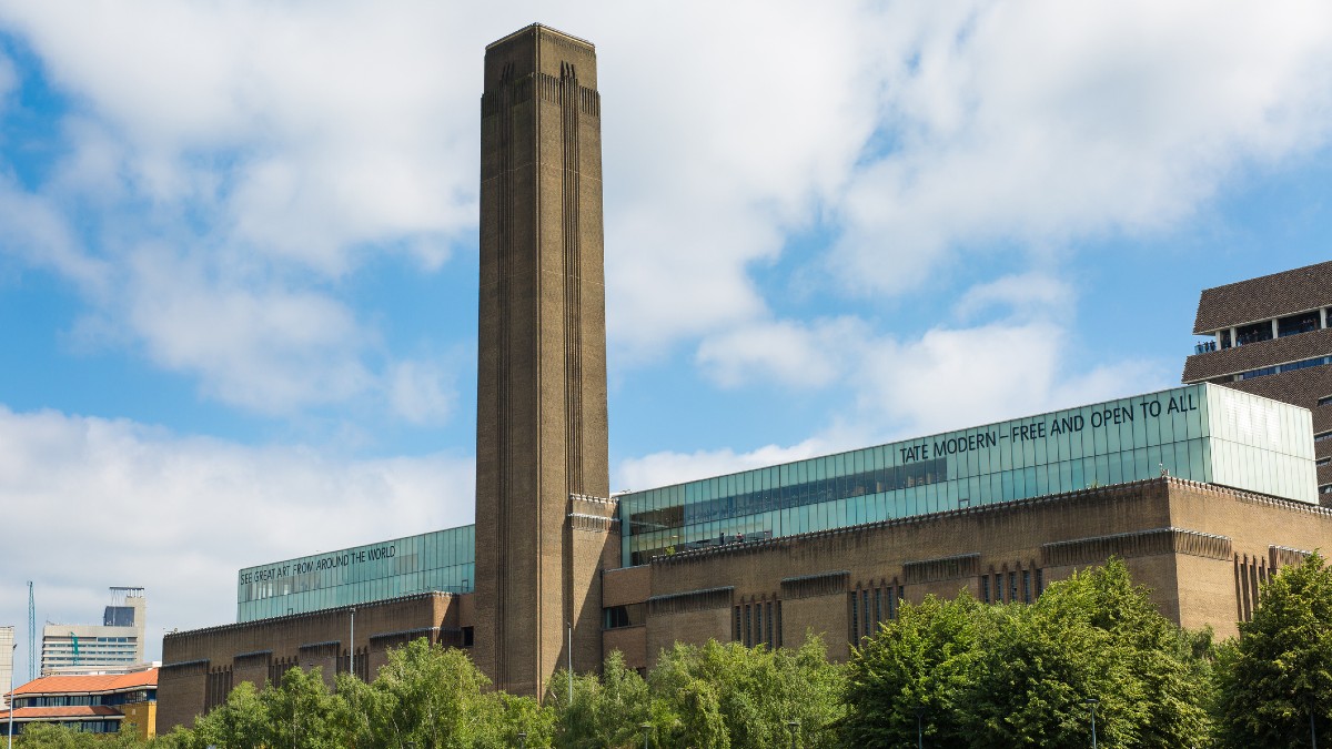 After an amazing response, there are no appointments left at the Tate Modern vaccine clinic this evening. Still need the vaccine? Book now for one of these clinics: 👇 Today at St Thomas' Hospital: bit.ly/3kln5hv Tomorrow at The Kia Oval: bit.ly/3ib6KcG