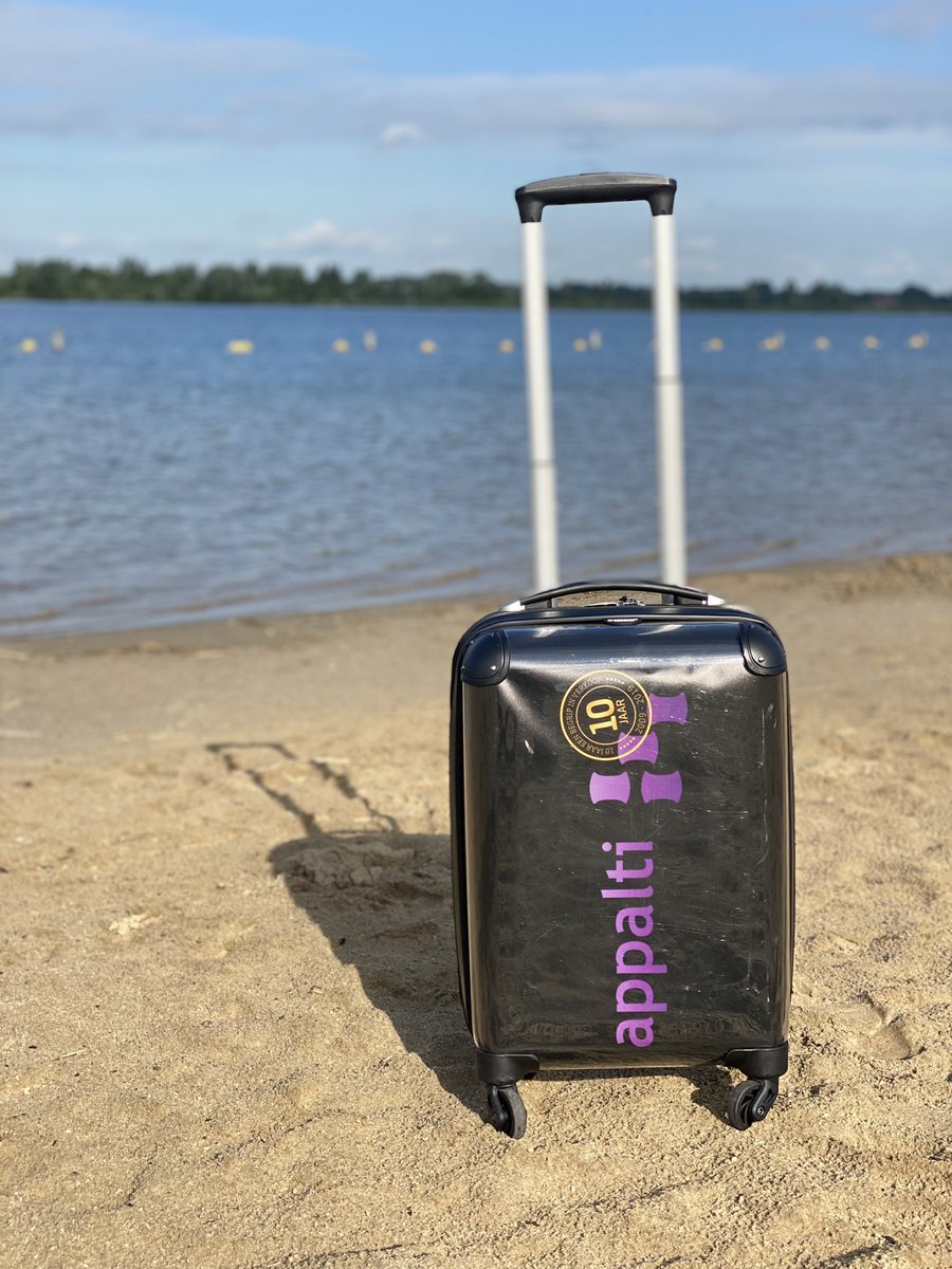 AppaltiBV's tweet photo. Wij wensen iedereen een fijne zomervakantie. Geniet, rust uit en laad jezelf op voor nieuwe avonturen. Appalti blijft tijdens de zomerperiode bereikbaar op info@appalti.nl 🌞 https://t.co/bmCFWeaDvM