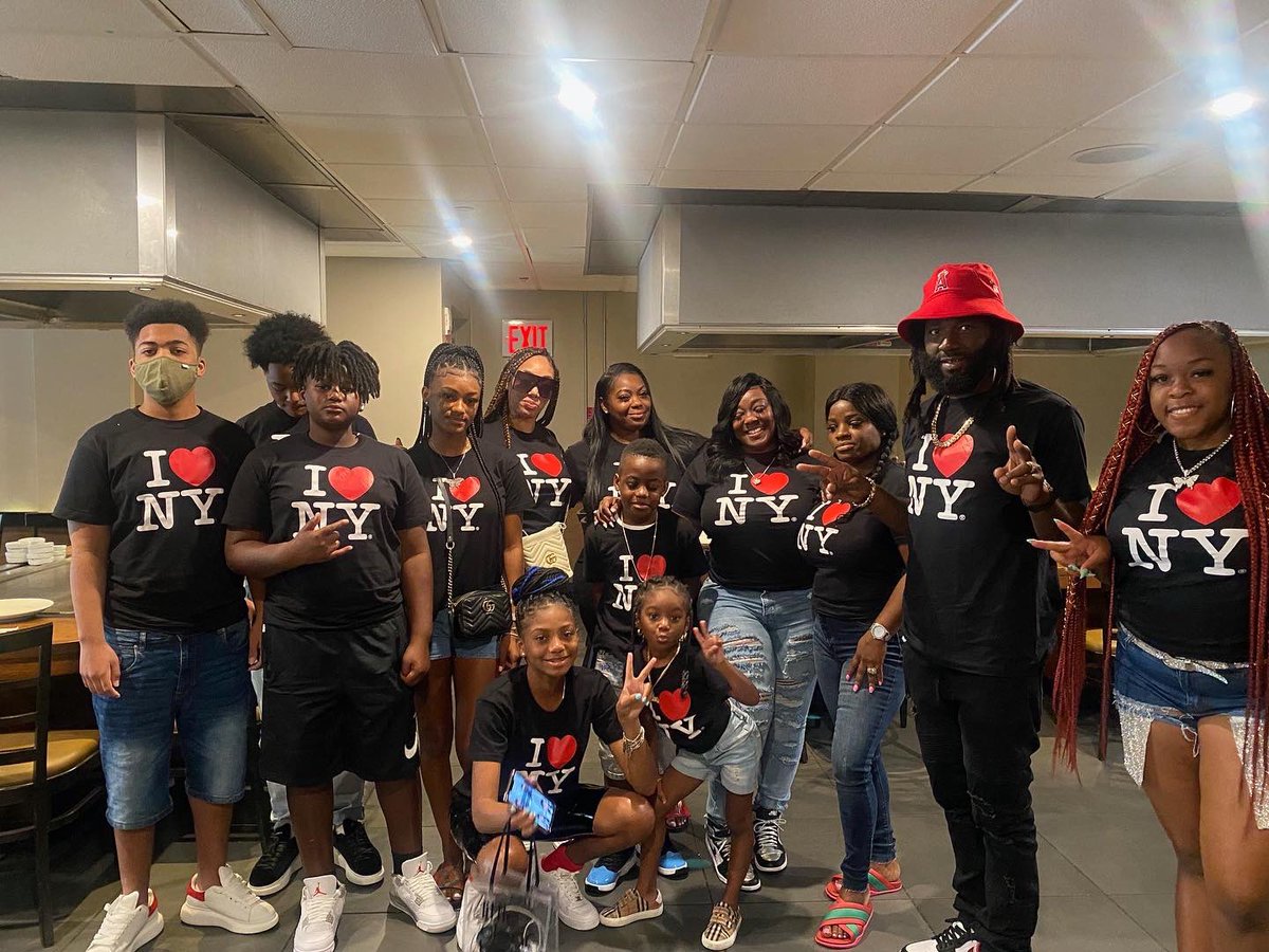 travelbyshaiy's tweet image. I think this was the fastest group booking I’ve done….this family came together quick! #ClientPost #NewYork #IloveNewYork #familytravel #grouptravel #TravelbyShaiy #Clientlove #ilovemyclients #LetMePlanYourNextVacation #ilovebookinggroups 305.409.2133
