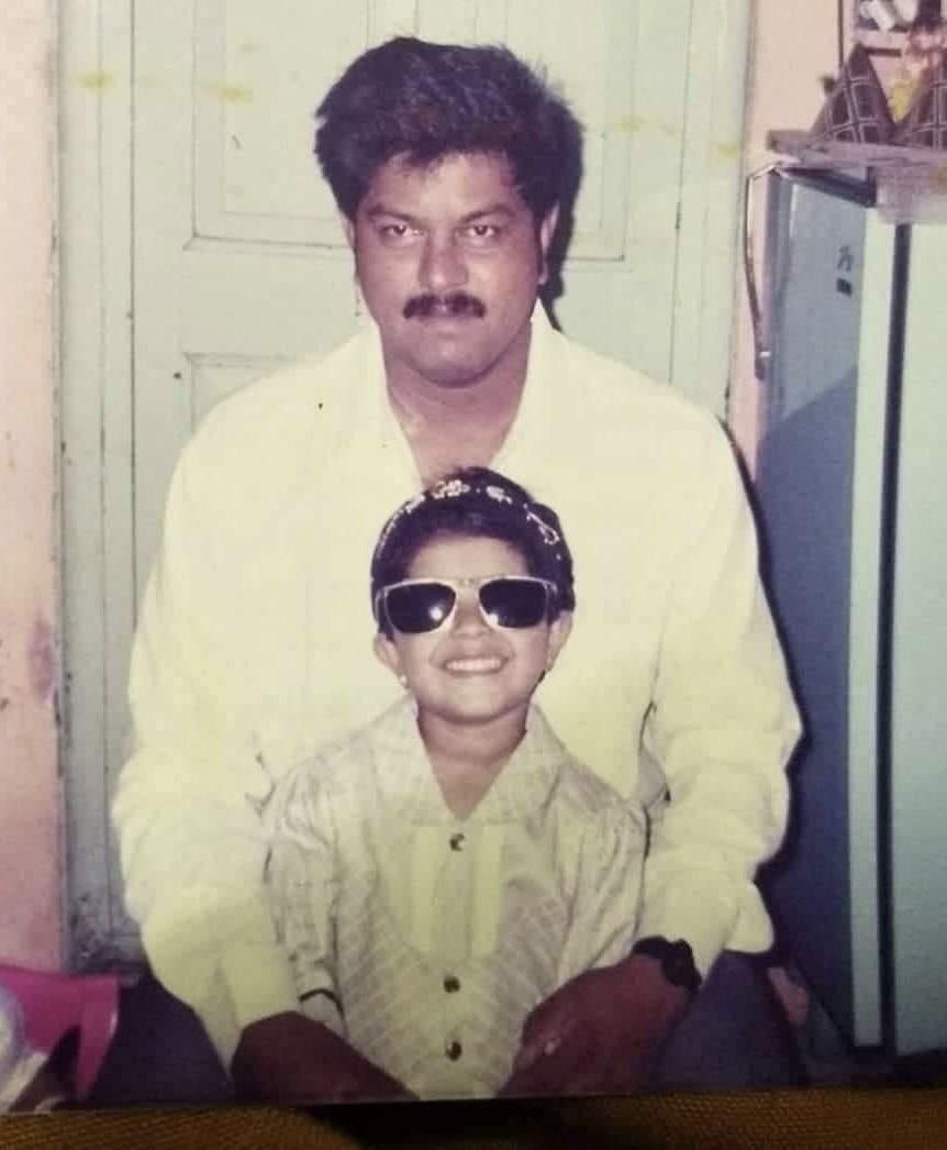 Sanskruuti's tweet photo. Pappa, you still remain the greatest person I have ever come across… ✨
Your heart, your soul, your wisdom are beyond and priceless…🥺
Thankyou for being my Dad..💙
Happy Birthday!! https://t.co/Y3ICRTsoIm