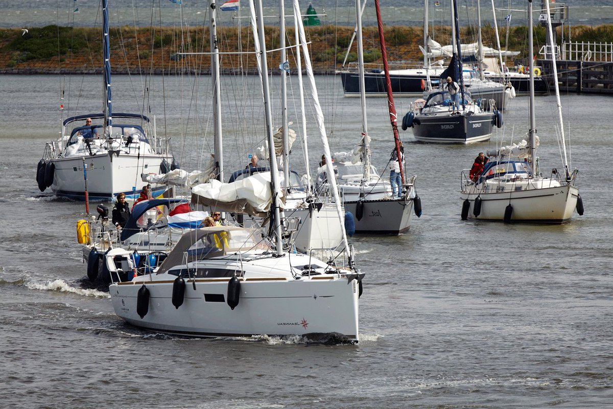 De zomer ☀️ is aangebroken op #DeAfsluitdijk! In deze nieuwsbrief vind je handige (reis)tips als je deze zomer over de Afsluitdijk gaat. 

Meer lezen of aanmelden? Check de website 👇 deafsluitdijk.nl/nieuwsbrief/