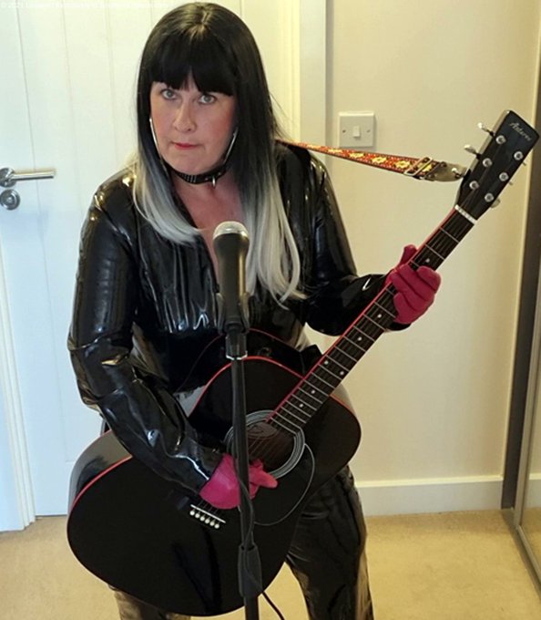 TW Pornstars - Mrs Leather. The most liked pictures and videos from