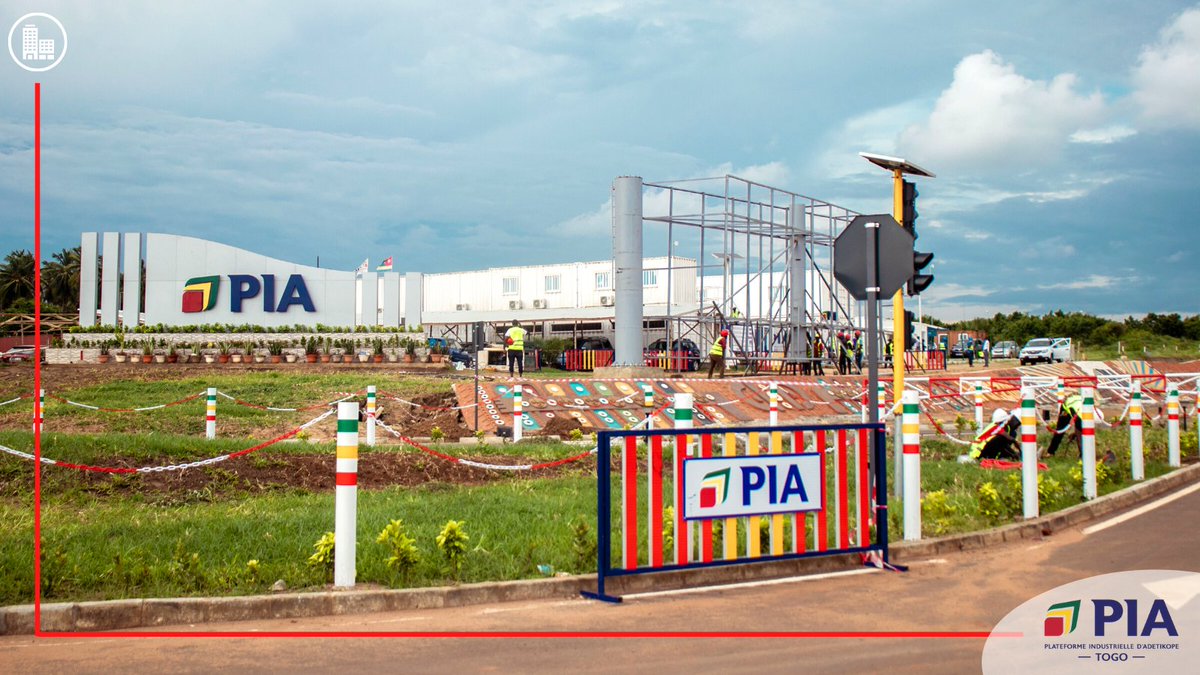PIA_Togo's tweet photo. Saluons l'équipe de construction de @PIA_Togo, qui travaille à des réalisations interchangeables et qui fait preuve d'une rigueur sans faille !

La 1ère phase de #PIA est livrée et totalement opérationnelle ! #PIA est prête à accueillir de nouveaux investisseurs au #Togo 🇹🇬  ! https://t.co/s4mVH6TEJ4