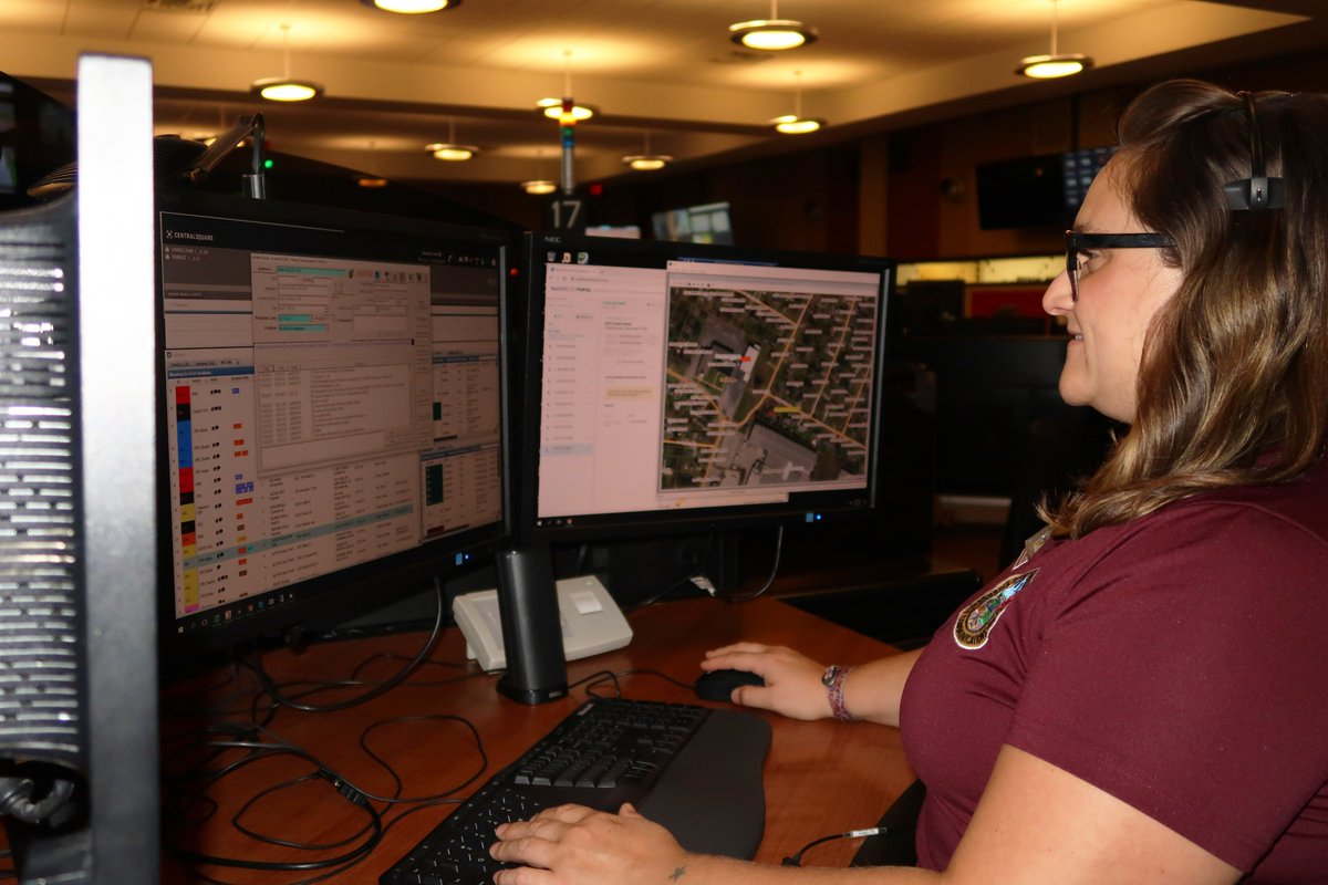 HC911ECD's tweet photo. Myth: 911 Telecommunicators are not affected by calls
Fact: 911 Telecommunicators have a job that is physically, mentally, and emotionally taxing. They can experience issues like burnout and Secondary Traumatic Stress Disorder
#911Professional #911Hero #NENA2021 #APCO2021 https://t.co/t807daJpUS