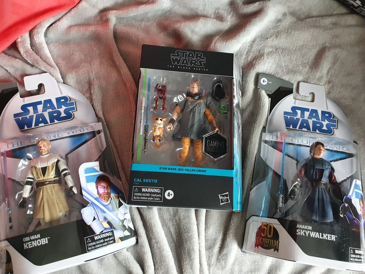 Andy_Review's tweet photo. #ActionFigureFriday has brought with it some tasty treats. https://t.co/KjRHgNEZQ7