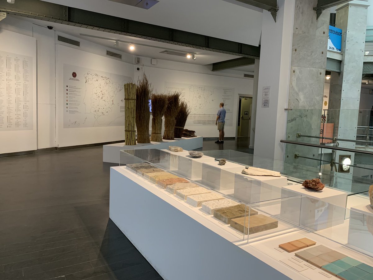 lmochales's tweet photo. Exposición "Arquitectura Atemporal" en @centrocentro y organizada por @INTBAU
#PásatePorCentroCentro #CentroCentro #ArquitecturaAtemporal #AlejandroGarcíaHermida #INTBAU #RichardDriehaus #Arquitectura #ConstrucciónTradicional #PalacioDeCibeles #MadridEsCultura https://t.co/4ypGk5k8Ld