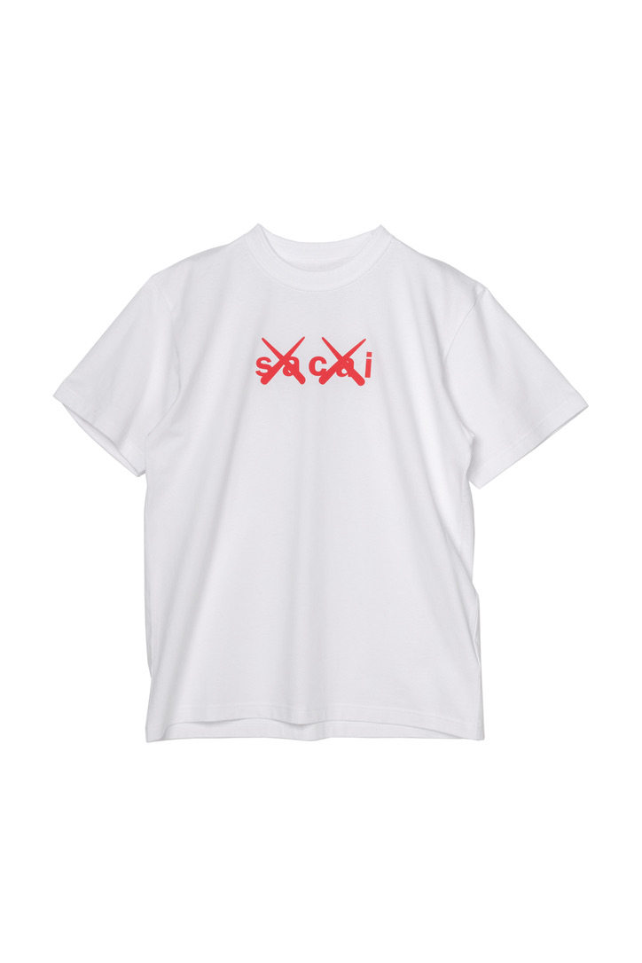 MeowMag's tweet photo. #MEOWFashion 🎨 El arte también se puede vestir. Como prueba la nueva colección masculina #sacaixKAWS que podrás encontrar en exclusiva en #JETStore. Encuentra prendas inspiradas en verdaderas obras de arte y lleva un Teseo a donde quiera que vayas.  🌈 💎 https://t.co/MKaWLApDJ8