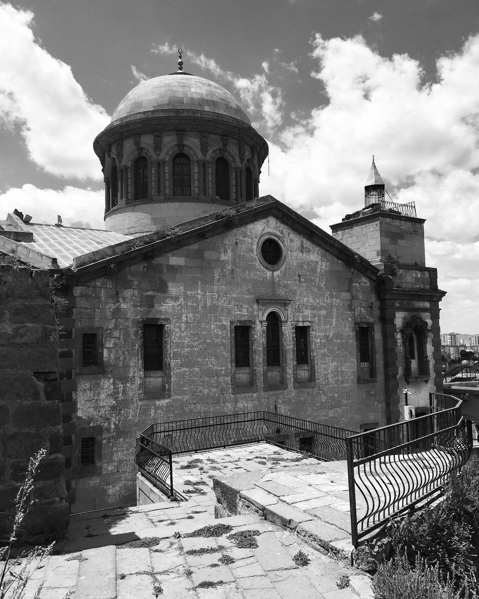 fleaslaps's tweet photo. Talas Yeni Camii / Yaman Dede Camii / Panaya Kilisesi #mosque #church #architecture #convertedchurch #travel #Talas #Kayseri #Turkey https://t.co/grEBQKcLdJ
