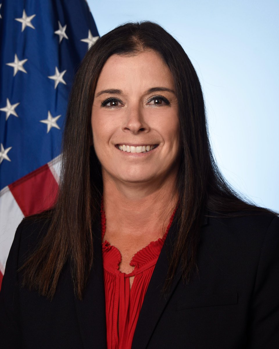 FBIAlbany's tweet photo. We're proud to introduce #FBI Albany's first female Special Agent in Charge (SAC), Janeen DiGuiseppi. SAC DiGuiseppi most recently served as the DAD of the FBI's Training Division in Quantico. Read more about her impressive qualifications here: https://t.co/RT1zEza9la https://t.co/7Rv6ErnHYT
