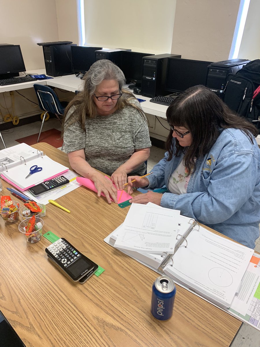 ChasityLowery77's tweet photo. Finishing up a great week in Pike Co. Love learning new things and working with great math teachers. @AdvanceKentucky #AccesstoAlgebra https://t.co/k56WTYmny4