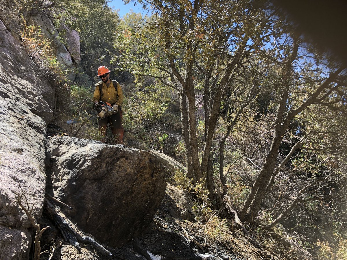 #PeakFire Update 07/23/21
Acres: 2,096
Containment: 32%
inciweb.nwcg.gov/incident/7703/  <a href="/BLMca/">Bureau of Land Management California</a> <a href="/kerncountyfire/">Kern County Fire</a> <a href="/ciimt11/">California Interagency IMT 11 PIO</a>