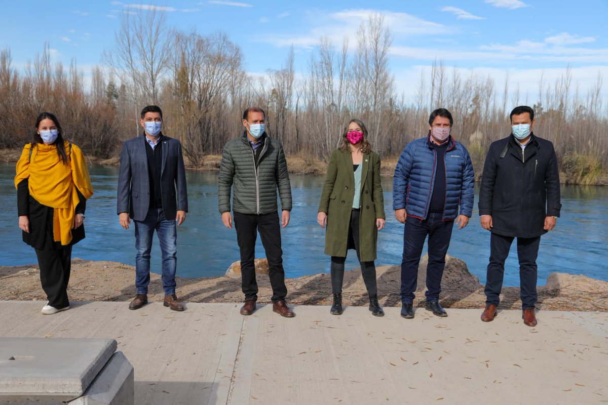 OmarGutierrezOk's tweet photo. ¡HAY EQUIPO! 

Orgullosos de saber que una mujer encabeza este proyecto, demostrando una vez más que trabajamos por el futuro de nuestra provincia garantizando la igualdad de género. ¡Sigamos adelante por nuestra querida Neuquén! https://t.co/FP73mntMec
