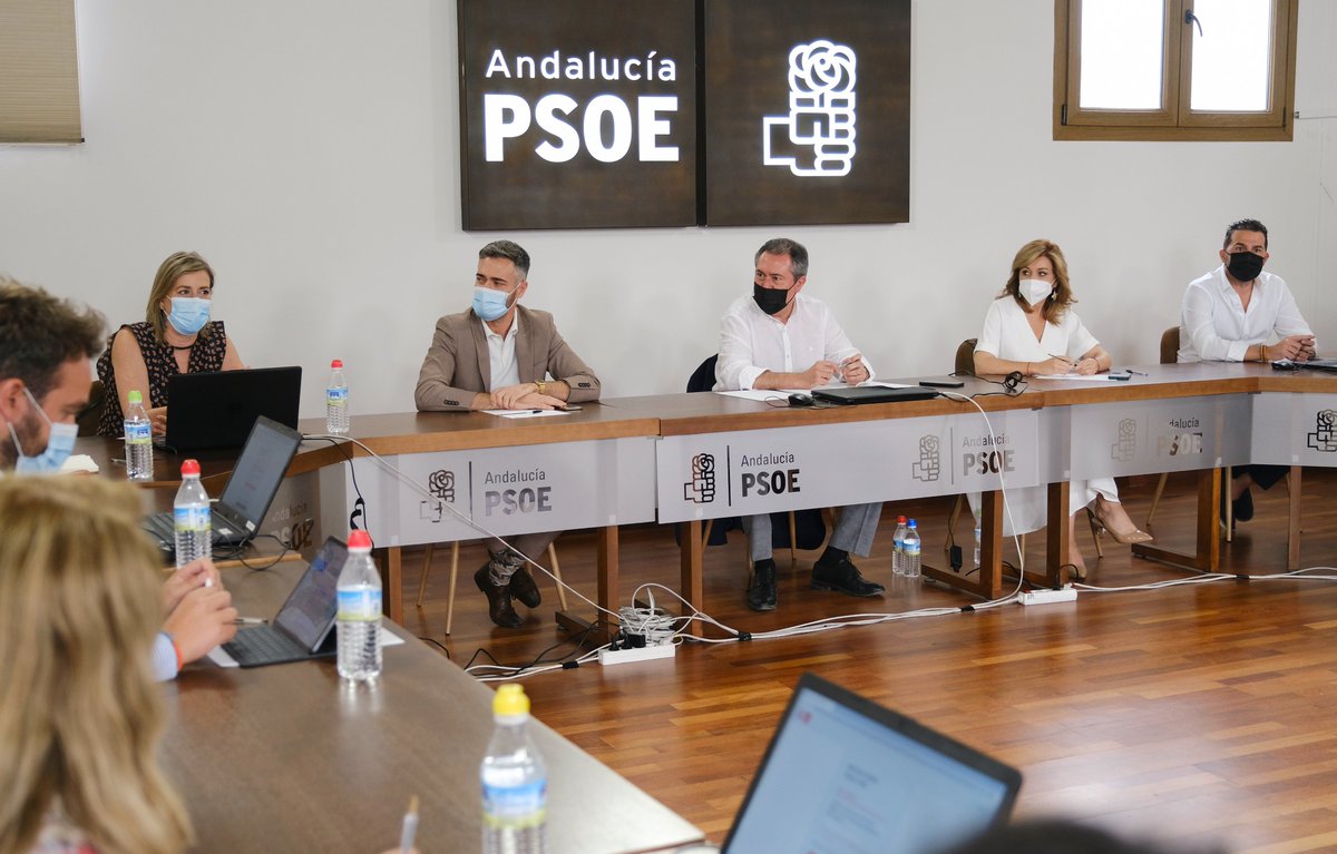 _JuanEspadas's tweet photo. Mi primera decisión como secretario general del @psoedeandalucia es iniciar un gran proceso de participación y escucha a la ciudadanía. 
Hablaremos de todo y en todo el territorio para configurar un gran proyecto de gobierno para Andalucía. https://t.co/T6RufsxL4y
