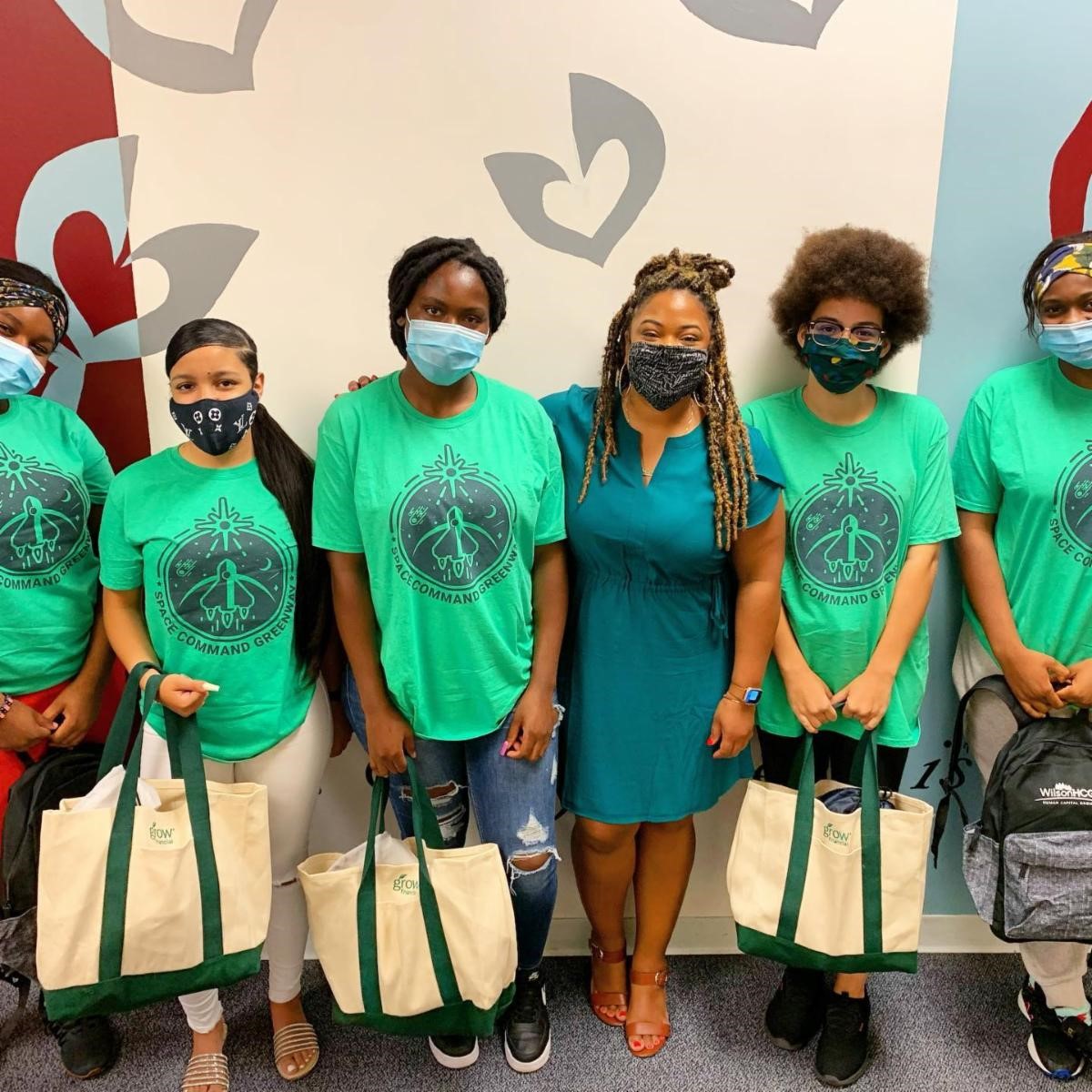 StreetLawInc's tweet photo. Enjoy some photos from a recent pilot Legal Diversity Pipeline program we held in alongside the Tampa Bay @ACCinhouse chapter and the @PACECenter for Girls.

The program was delivered virtually, with some of the participants joining from home, and some joining from a Pace Center. https://t.co/Mdhs5m4Xbi
