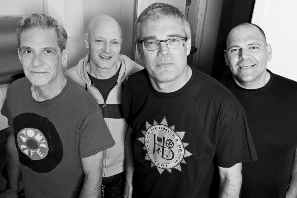 Punknews tweet picture