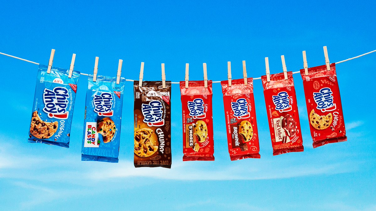 ChipsAhoy's tweet photo. POV: you look out your window and see these. Do you A) pinch yourself to see if you’re dreaming Or B) Grab all the packs and not question it. https://t.co/HgoP5EJ6jW