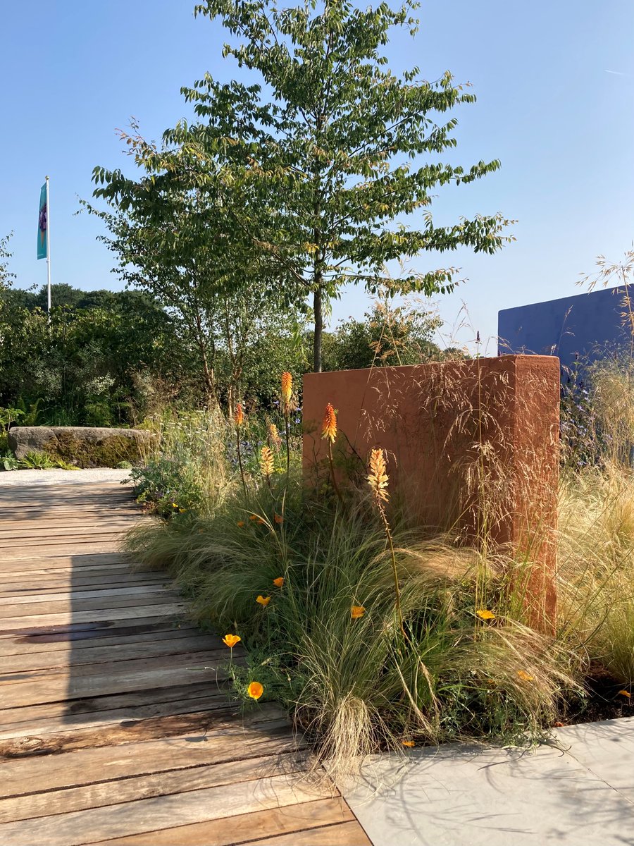 The_RHS's tweet photo. Former RHS Young Designer finalist @Anca_ElenaP
Anca Panait brings the RHS Flower Power Garden to #RHSTattonPark this year 🌼

Explore the garden: https://t.co/0ZceCH3prv https://t.co/O8v0eKeYyq