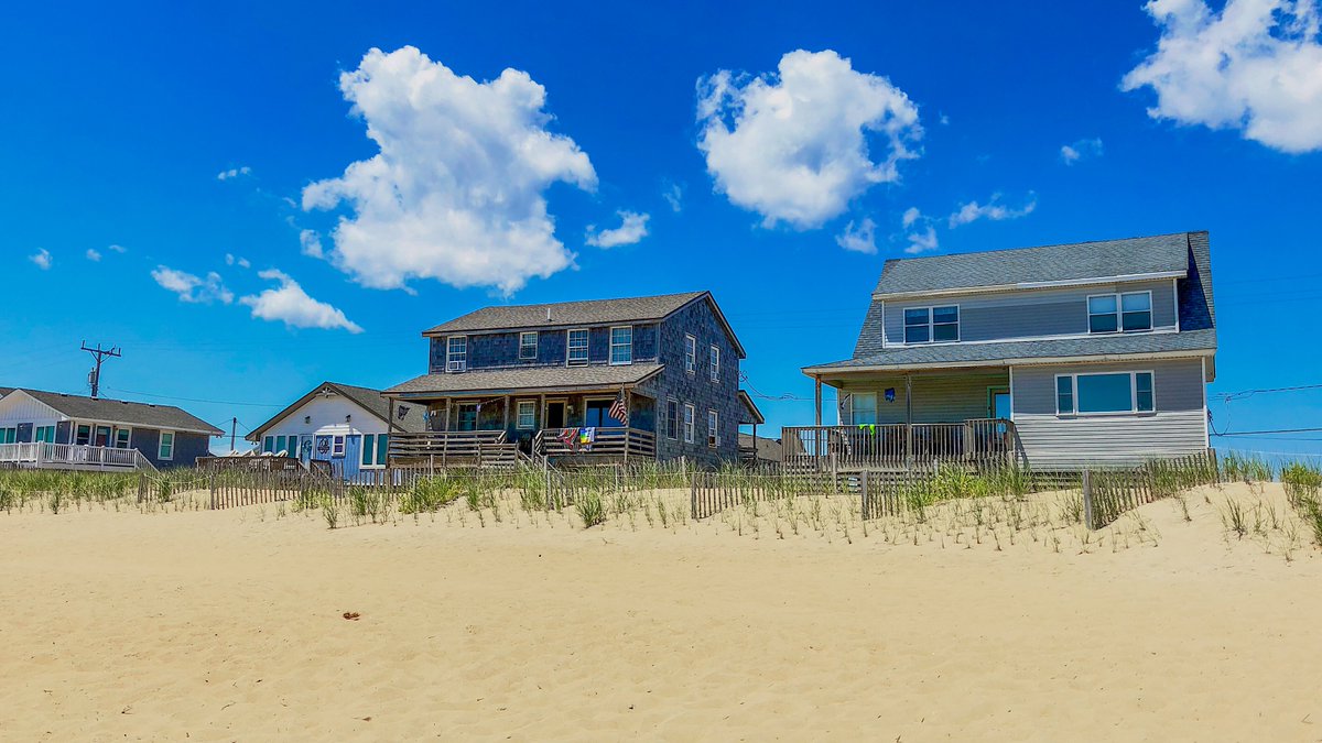 JoeLambRealty's tweet photo. Let us help you call the OBX home too! Call us whenever you're ready to see your options 🏠🌊 https://t.co/xVcJktyX4f