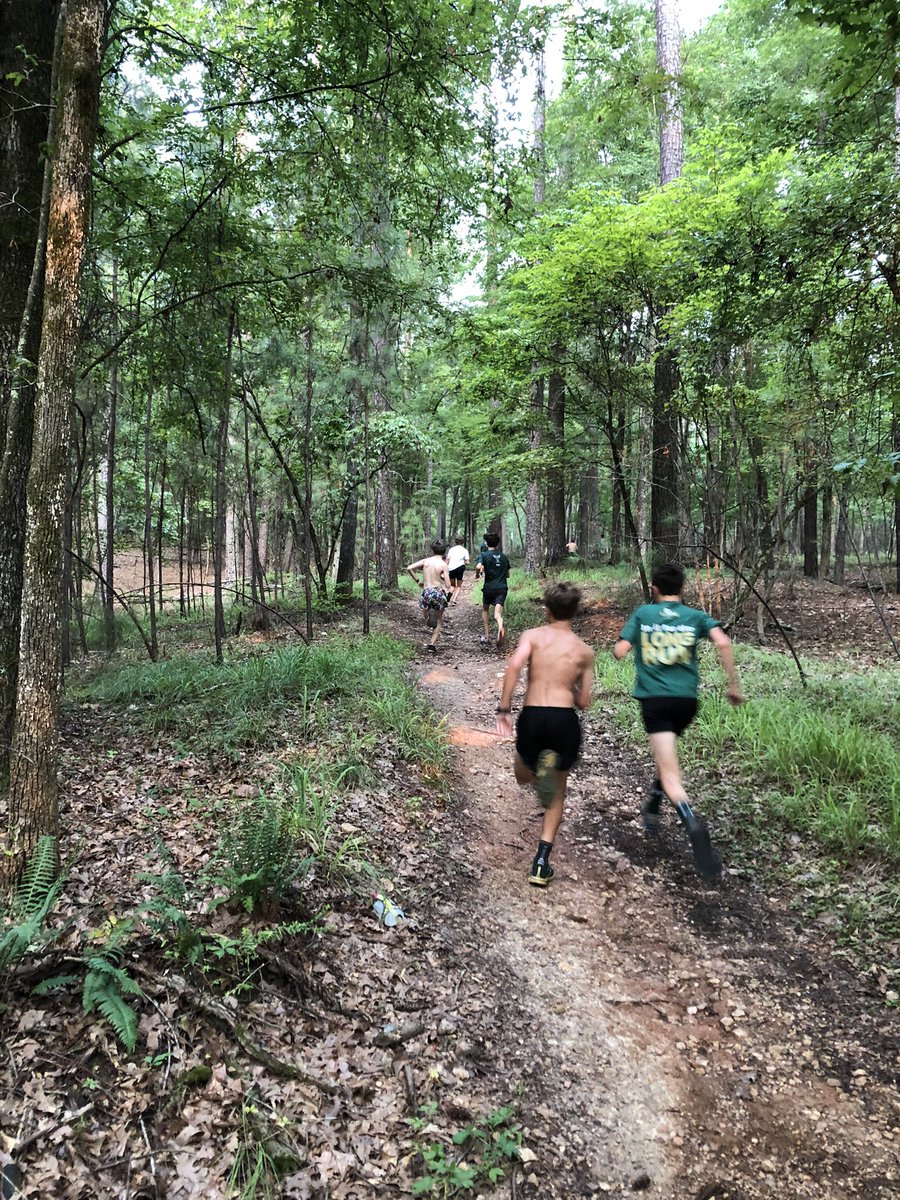rb_distance's tweet photo. Hills are Fun!!! #HarbisonTrail #GatorDistance #Outwork https://t.co/TQ48EN6Yhw